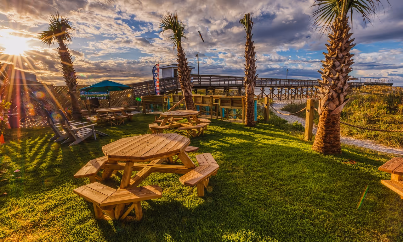 Pier Grill exterior and outdoor seating